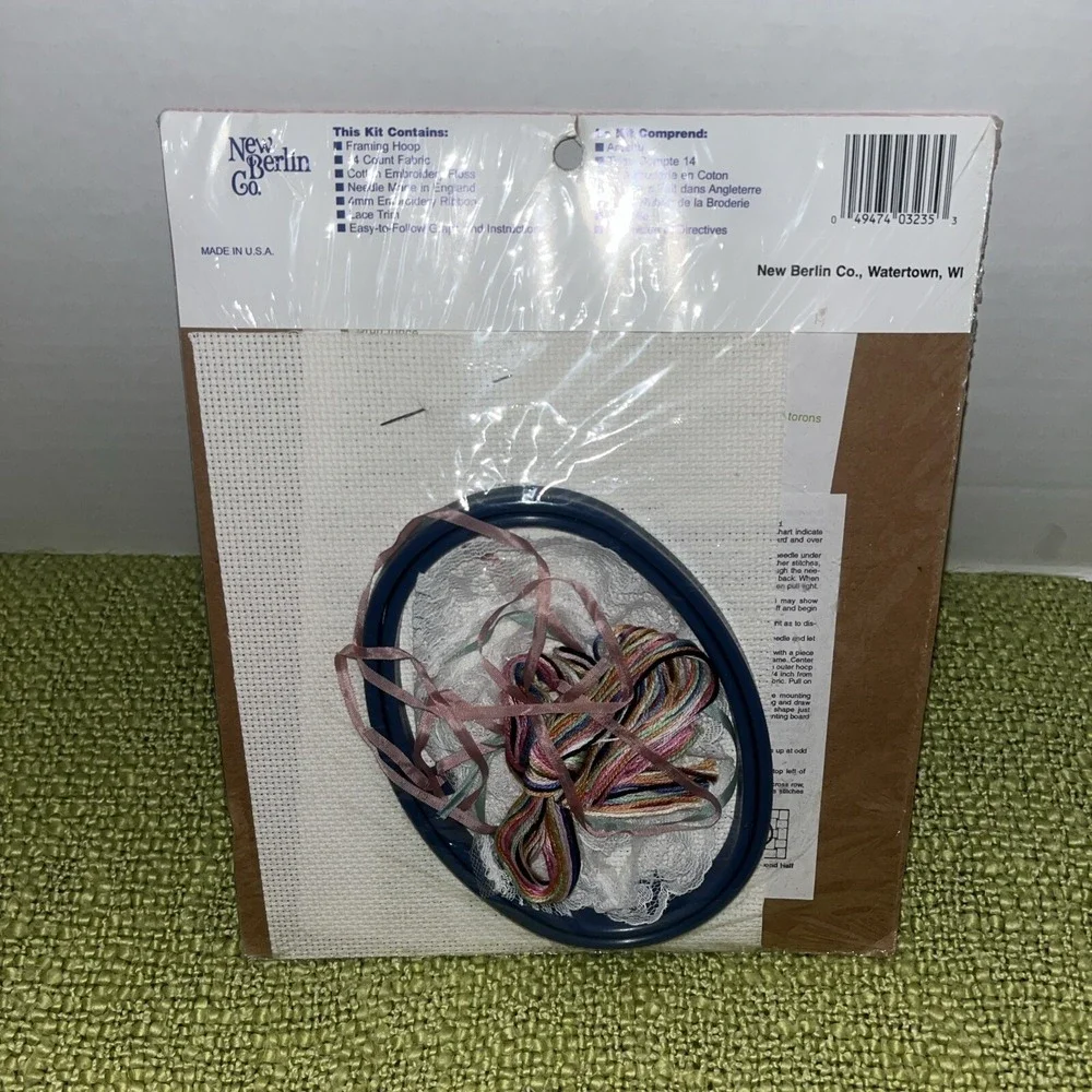 Silk Accents Berlin Counted Cross Stitch Kit FRAME  A Friend Loves At All Times‎